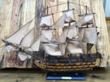 Wereld bekend oorlogschip, HMS VICTORY, geheel handgemaakt.