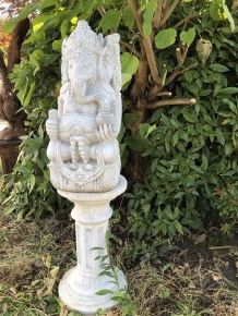 Statue Ganesha auf Sockel, ein hinduistischer Gott, Vollsteinstatue!