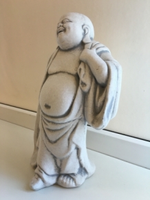 Stehender Buddha - Stein - weiß/grau