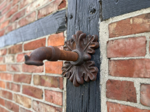 Waterspuwer voor Muurfontein - Eikenblad + Neptunus - Gietijzer - Roest