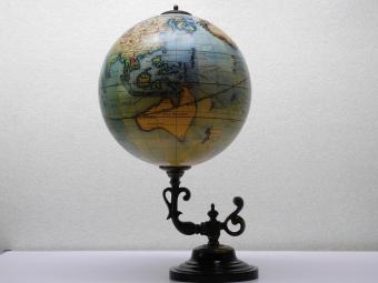 Vintage Globe on Ornate Base - 58 cm - Brass and Wood