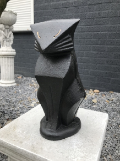 Abstract statue of a cat / cat, abstract animal statue, cast iron