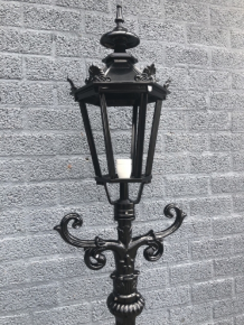 Outdoor lamp, lantern with ceramic fitting and glass, cast aluminium, 235 cm-black or green